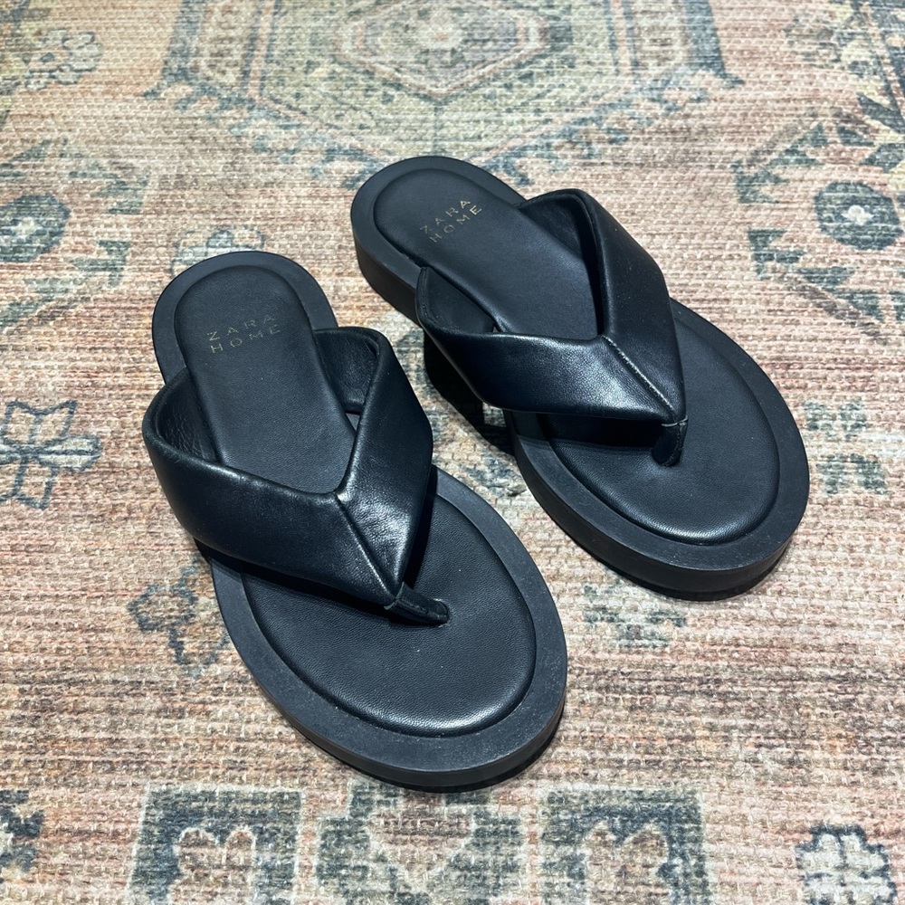 ❌SOLD❌ Zara Home Leather Platform Flip Flop Sandals, Size 37 - Picture 3 of 5